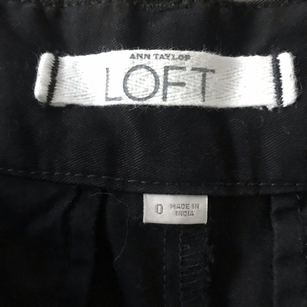 Ann Taylor Loft size 0 black shorts - Picture 4 of 11